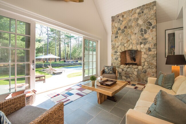 Building Photo - 206 Bull Path