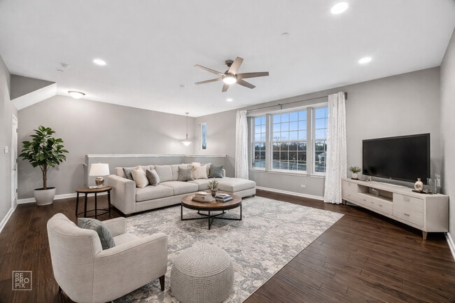 Building Photo - 23 Bethel Ln