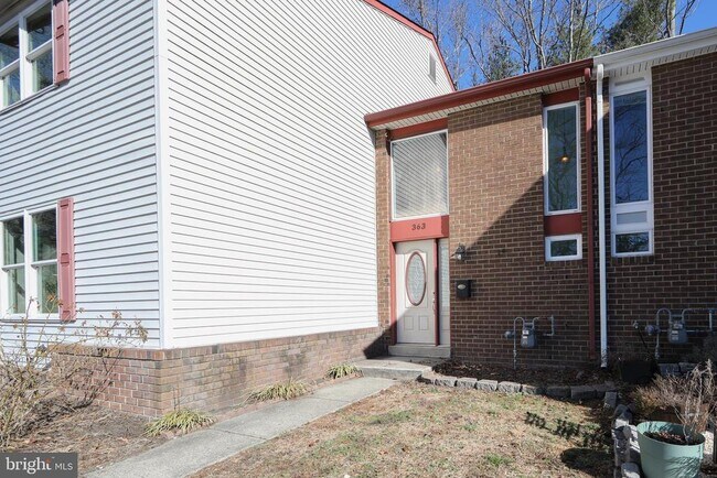 Building Photo - 363 Barton Run Blvd