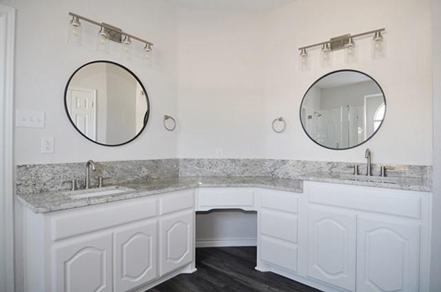 Building Photo - 521 Mustang Ridge Dr