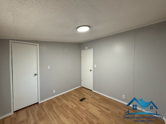 Building Photo - 10302 Glass Ct Rd