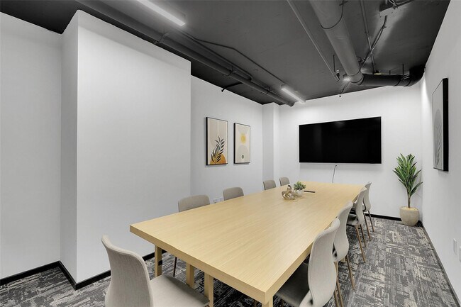 Building Photo - 398 NE 5th St