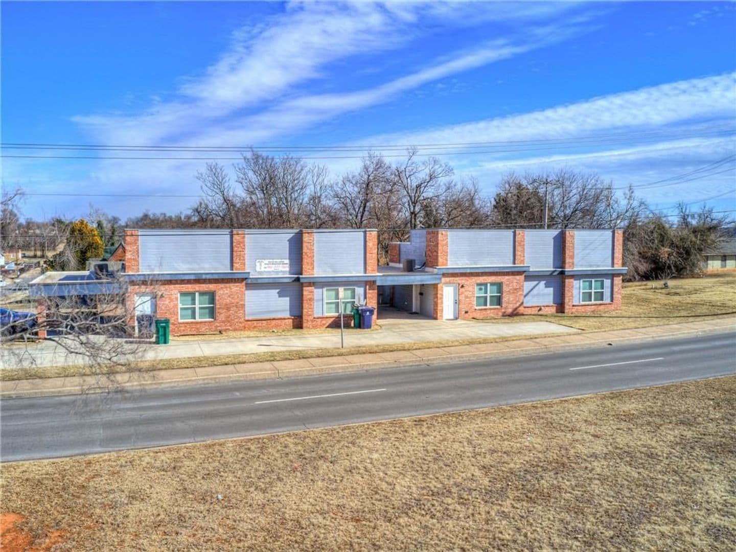 Building Photo - 1300 NE 10th St