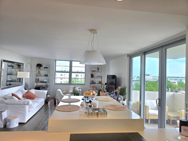 Building Photo - 5 Island Ave