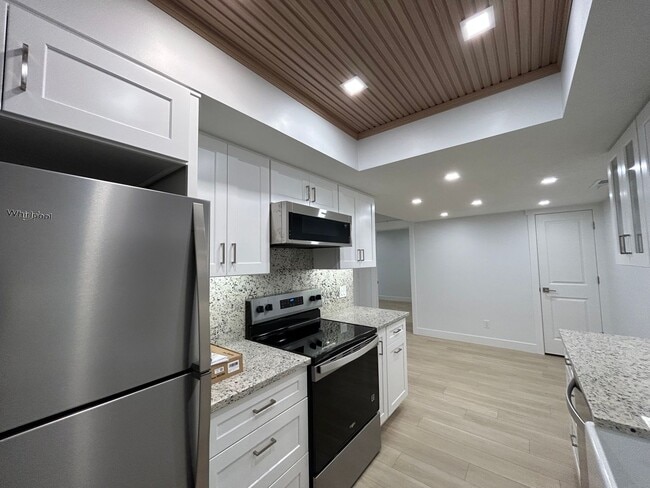 Building Photo - 2 Bedroom 2 Bathroom Condo Salt Lake City