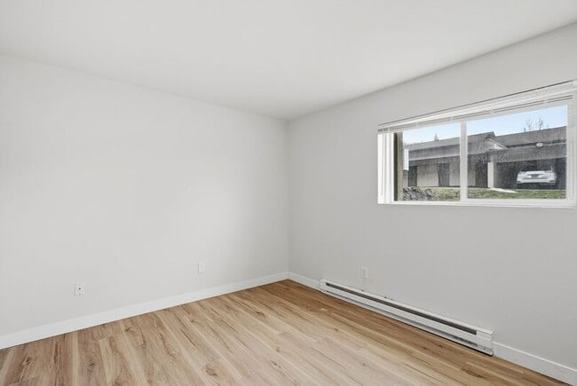 Building Photo - 3102 E 27th Ave