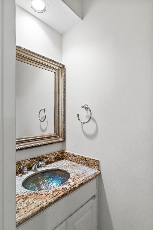 Building Photo - 1510 Meadow Glade Ct