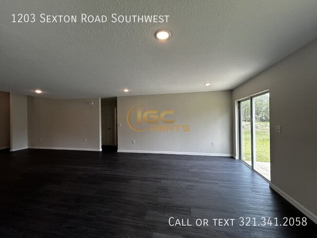 Building Photo - 1203 Sexton Rd SW