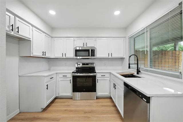Building Photo - 730 Bluebonnet Dr