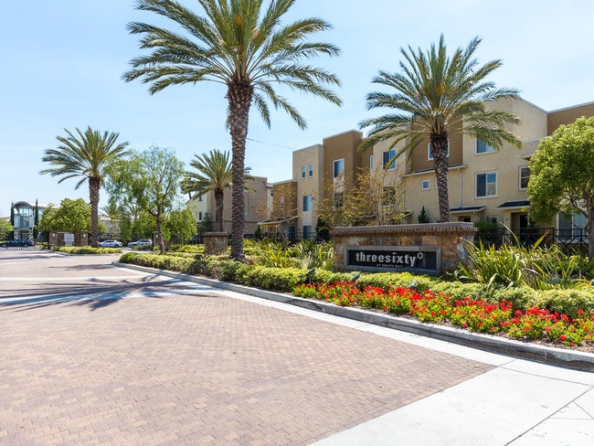 Building Photo - 5423 Ocean