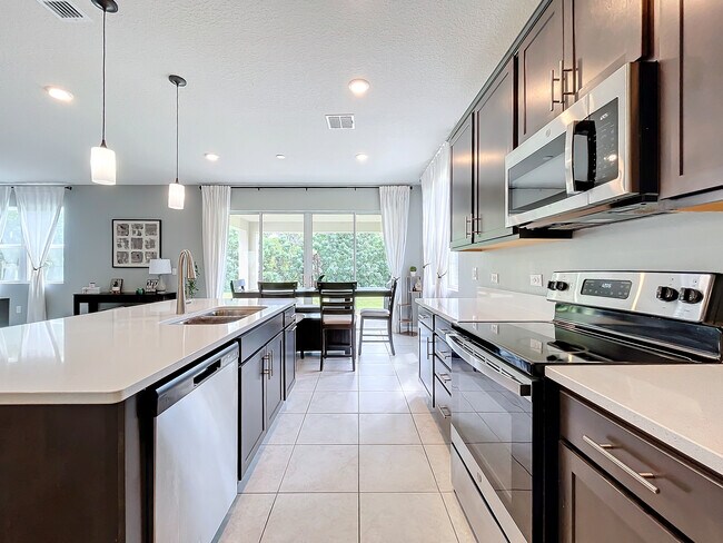 Building Photo - 8060 Cherrystone St