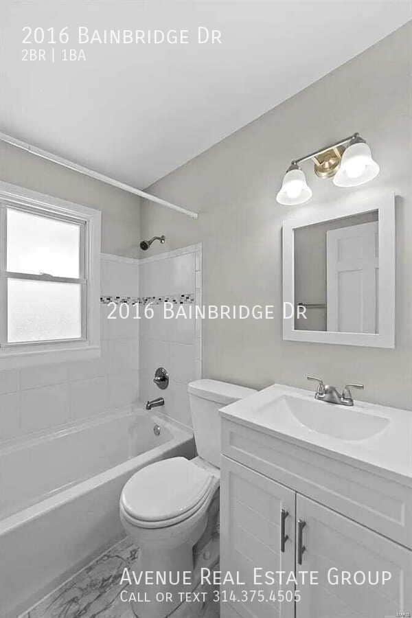 Building Photo - 2016 Bainbridge Dr