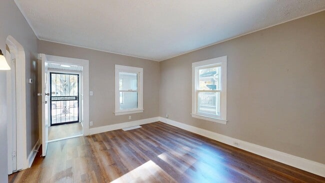 Building Photo - 2818 E 119th St