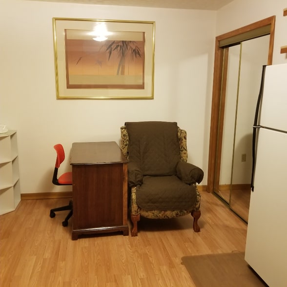 Building Photo - 11695 SW Greenburg Rd