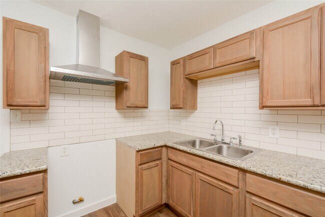 Building Photo - 4708 Los Angeles St