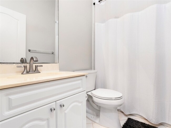 Building Photo - 835 NE 17th Way