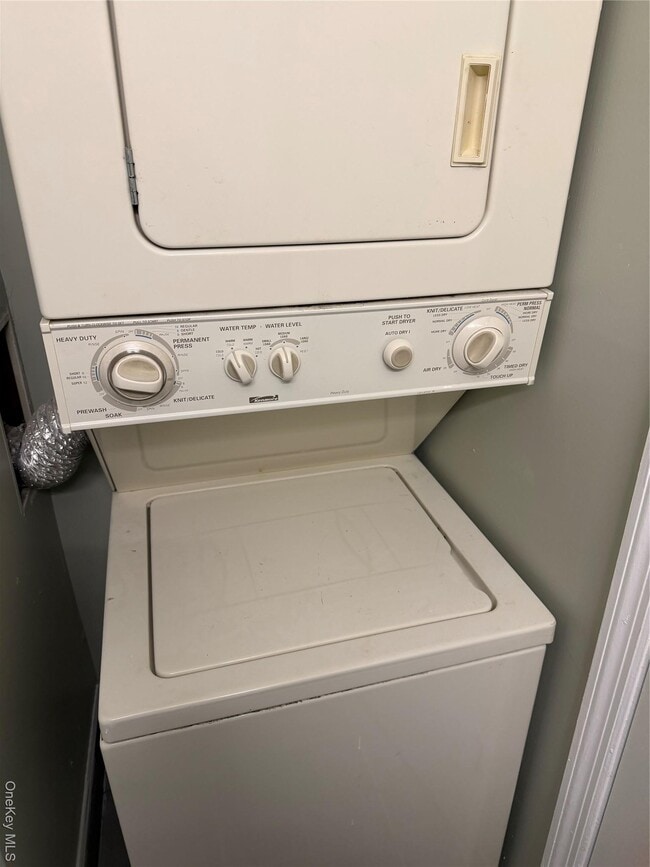 Building Photo - 22 Lexington Hills Rd