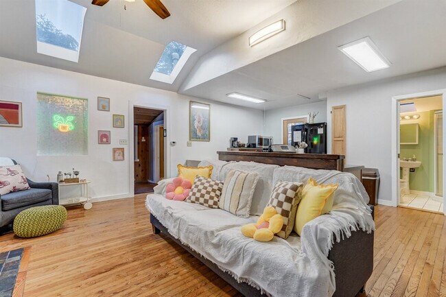 Building Photo - 9415 Ute Rd