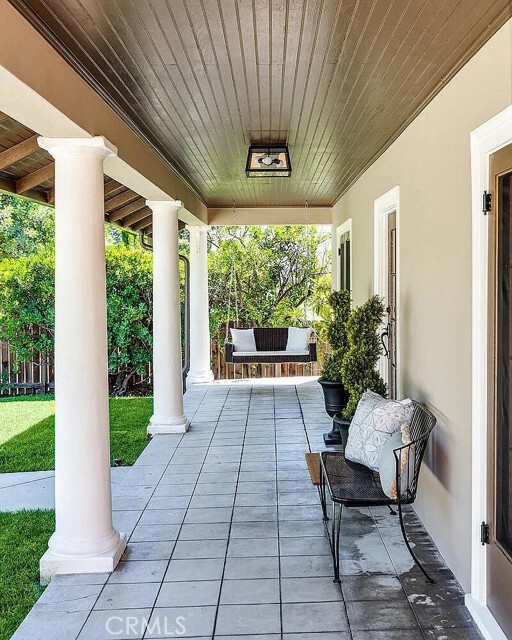 Building Photo - 977 N Hill St