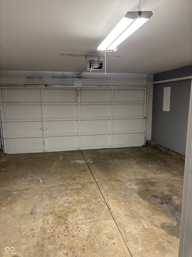 Building Photo - 1380 King Maple Dr