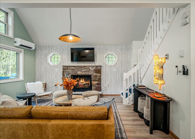 Building Photo - 109 Rising Sun Ct