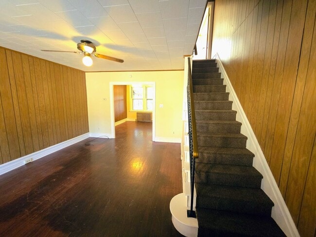 Building Photo - 1016 Spring Garden St