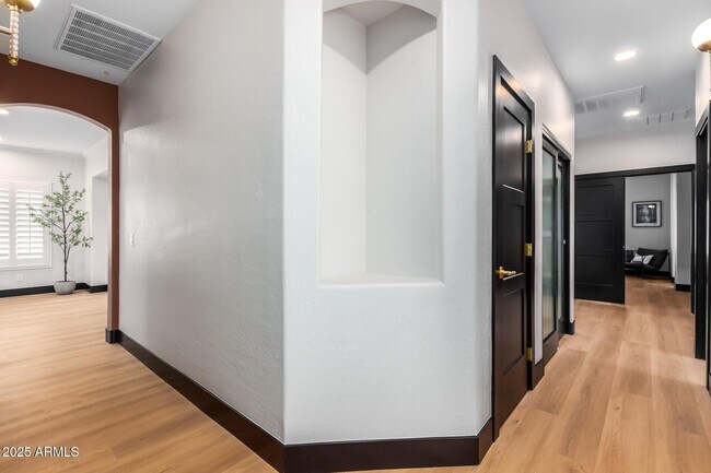 Building Photo - 3759 S Dew Drop Ln