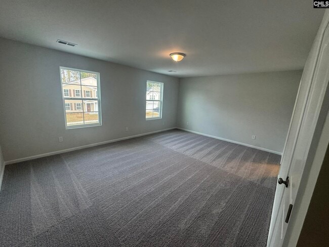 Building Photo - 3027 Hallsdale Dr