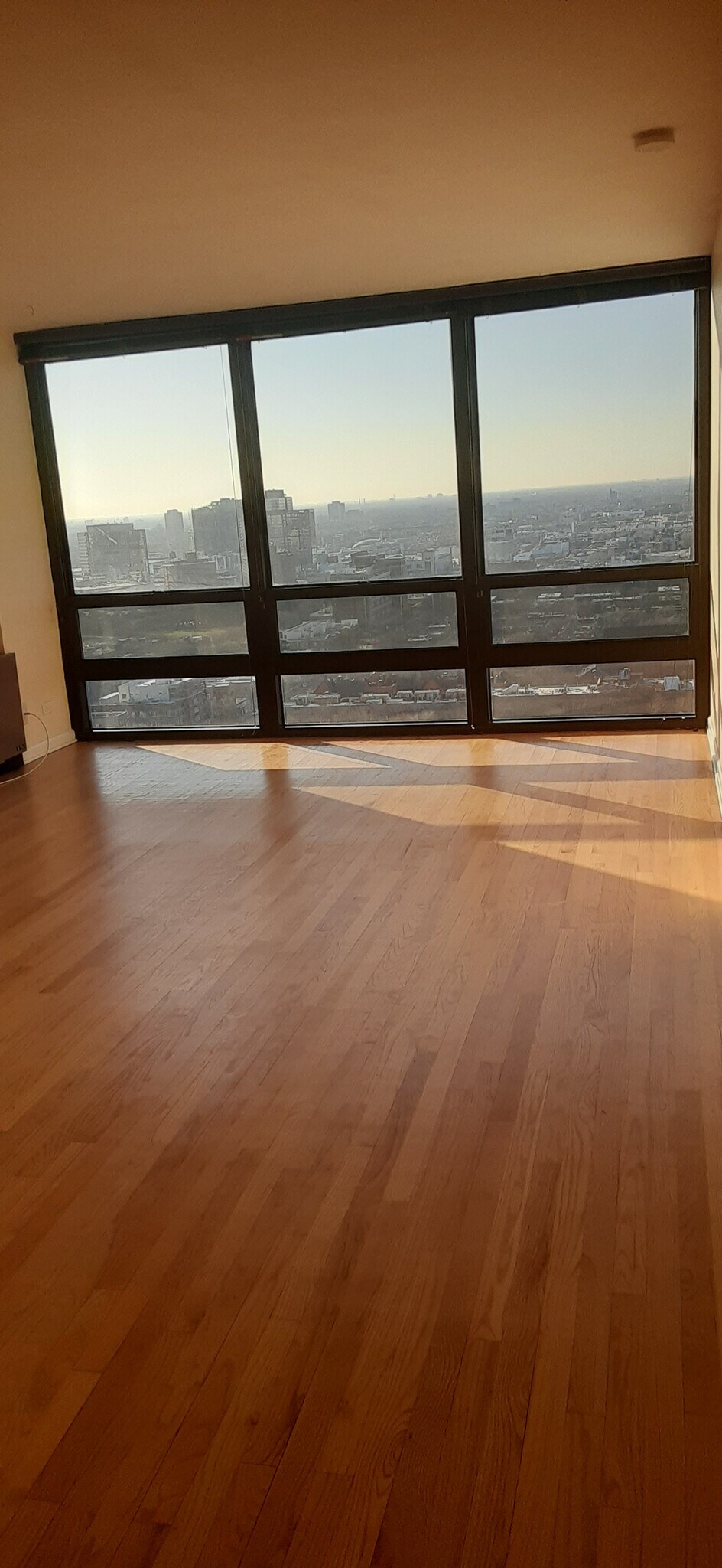 Magnificent West Horizon View - 1636 N Wells St