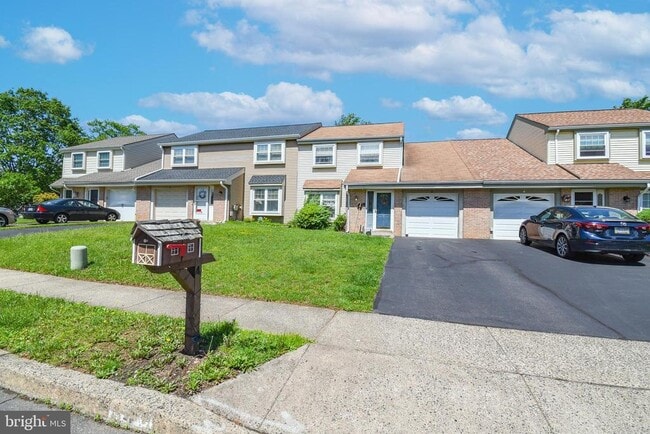Building Photo - 4 Beaver Hill Rd