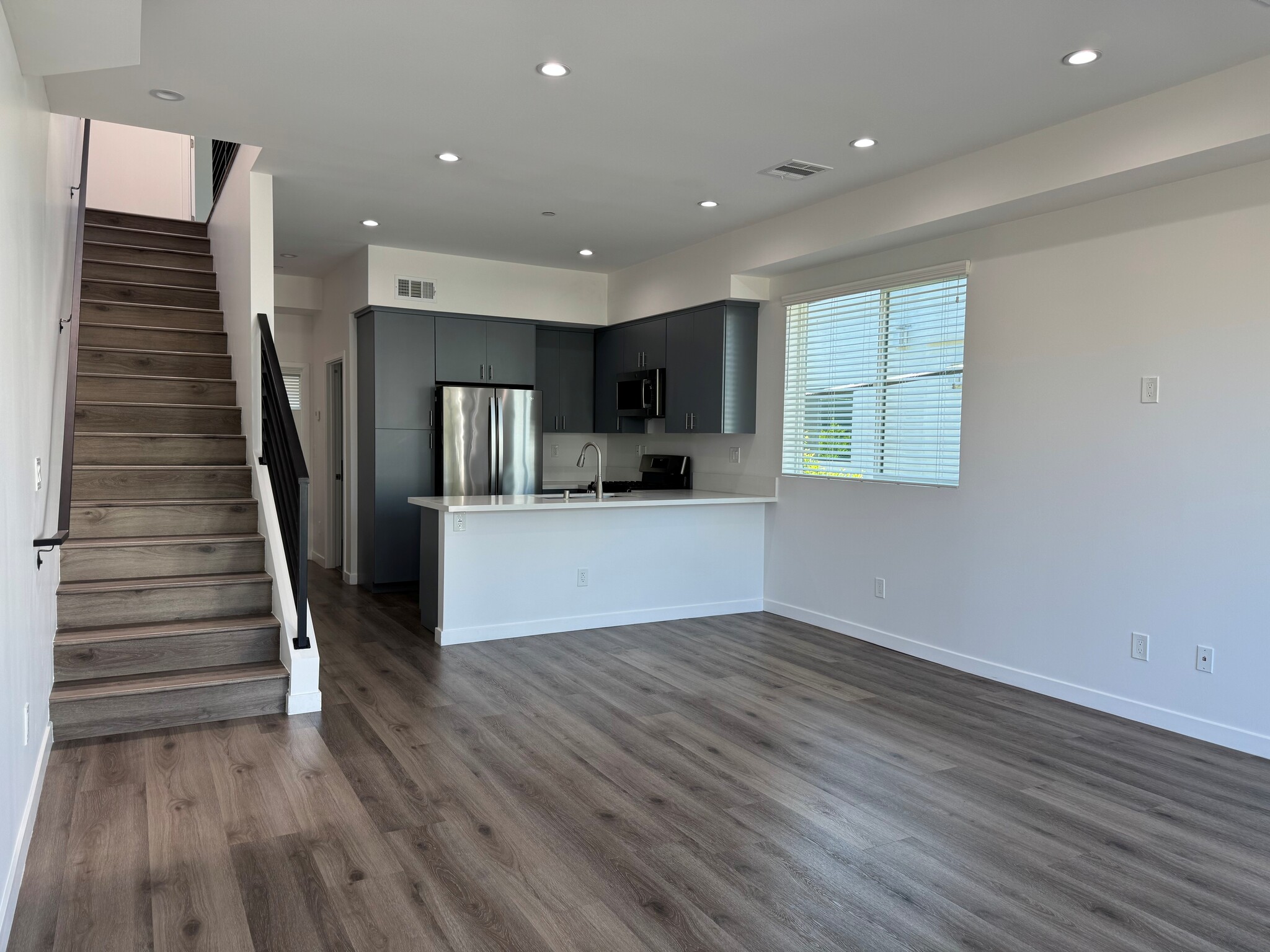 Building Photo - 4827 Cleon Ave