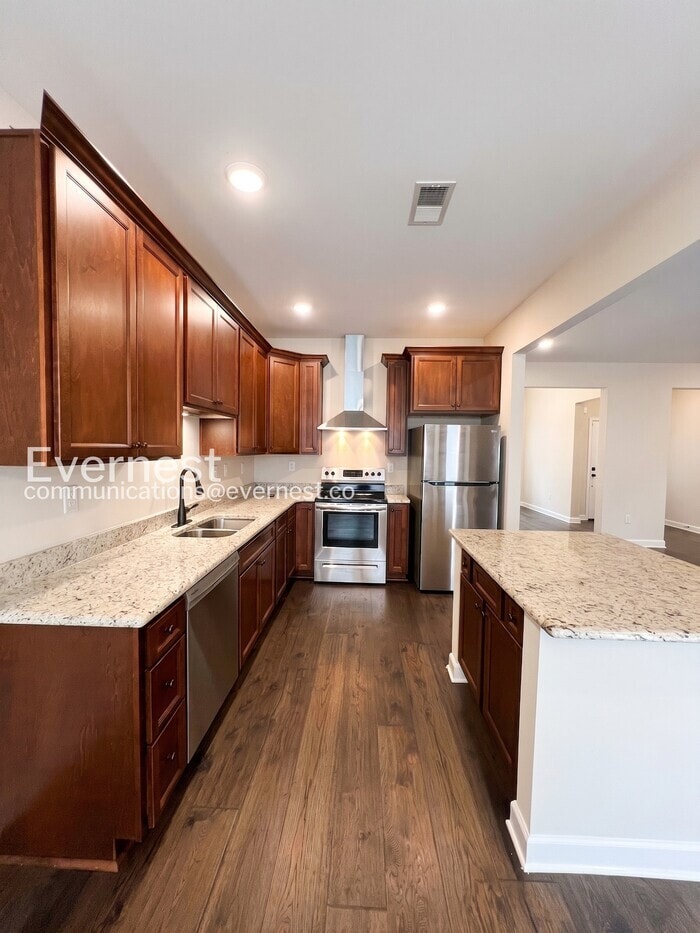 Building Photo - 4876 Reunion Dr