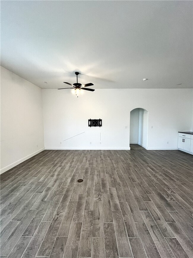 Building Photo - 2060 Periwinkle Pl