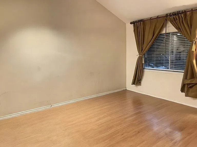 Building Photo - 660 Golden Springs Dr