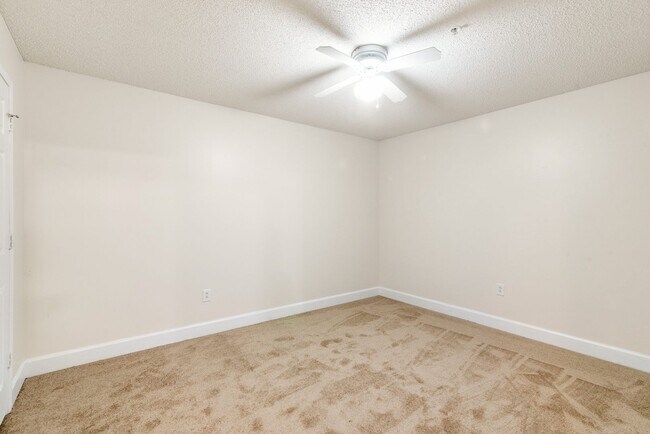 Building Photo - 22577 Mattingly St