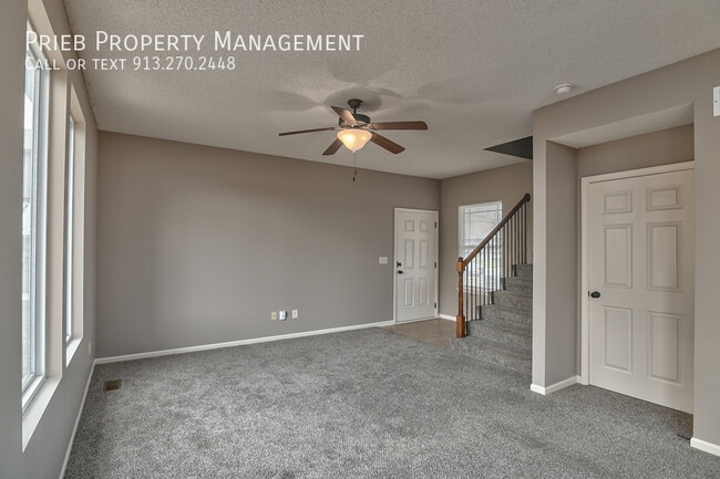 Building Photo - 727 N Findley-