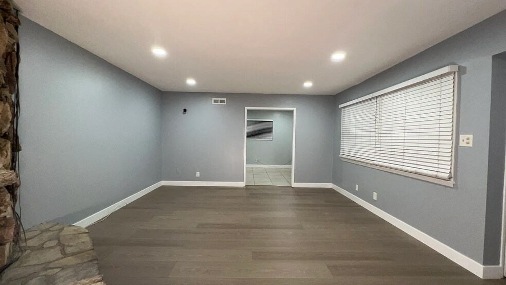 Living Room - 15503 Bloomfield Ave