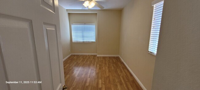 Building Photo - Convenient location in Scripps Ranch