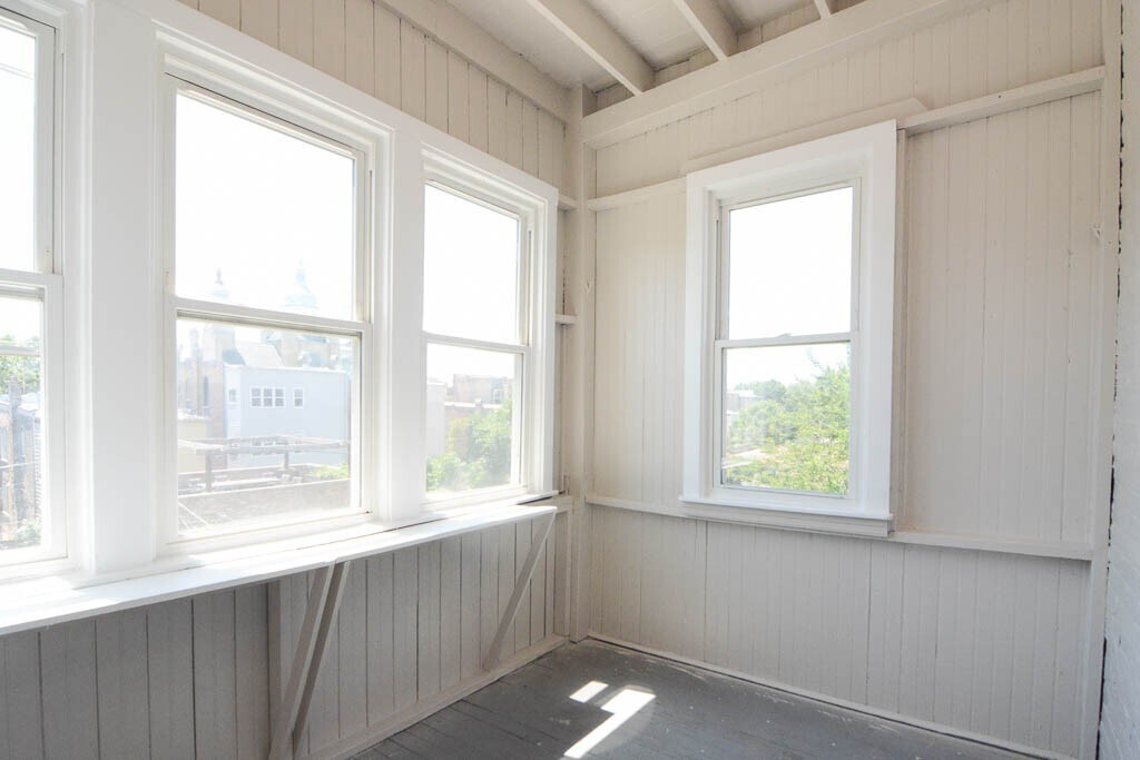 Building Photo - 2234 W Walton St