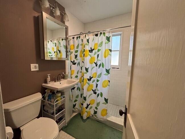 Building Photo - 88 Quincy St