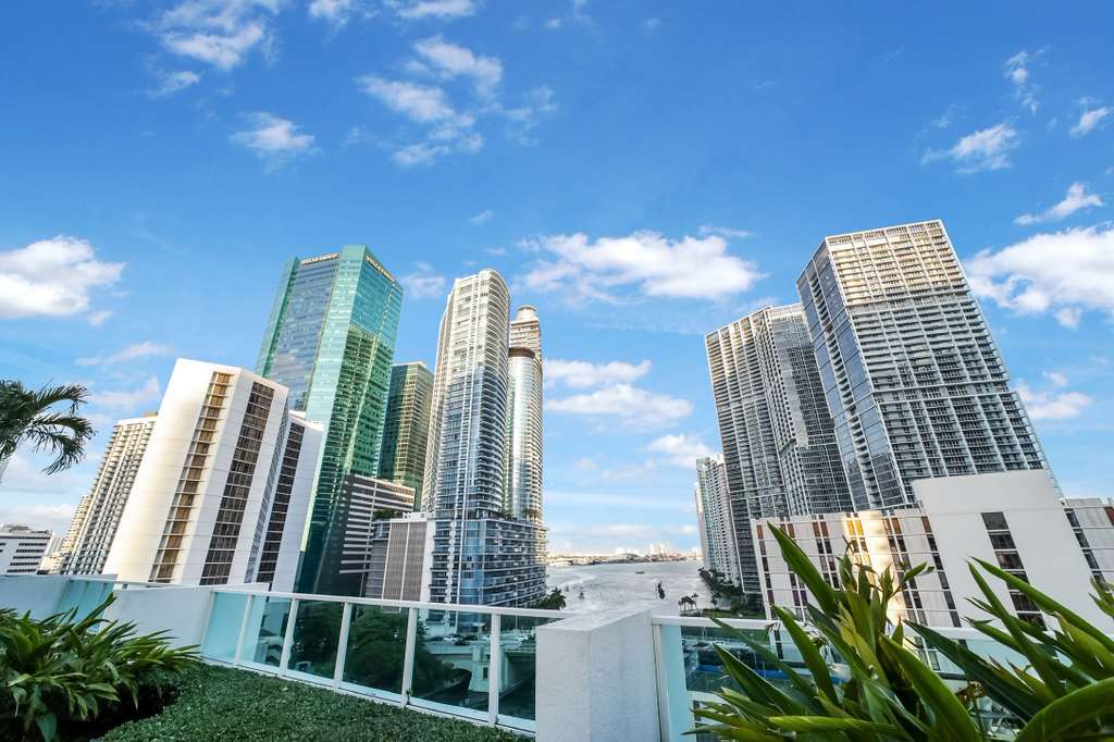 Building Photo - 31 SE 5th St