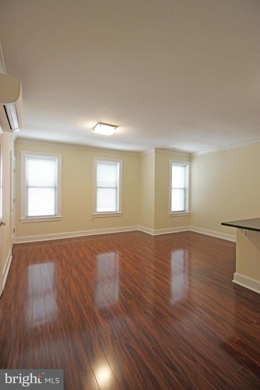 Building Photo - 1121 24th St NW