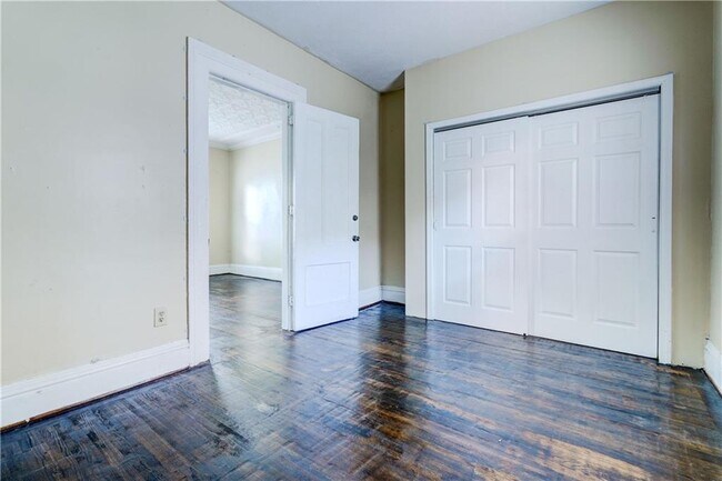 Building Photo - 416 Gregory St