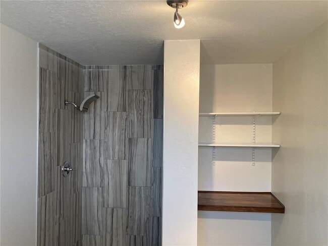 Building Photo - 2028 29th Ave N