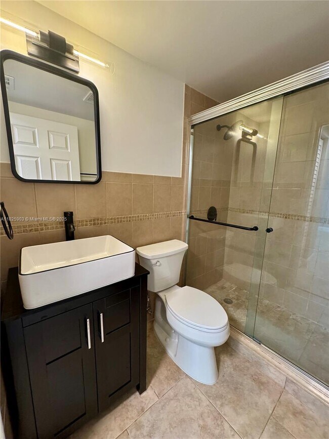 Building Photo - 8437 Forest Hills Dr