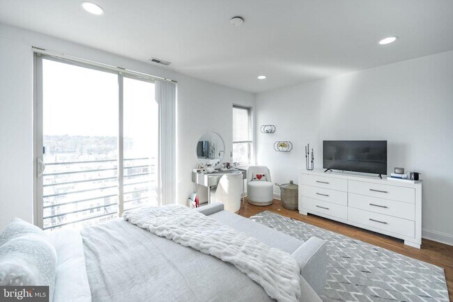 Building Photo - 4066 Manayunk Ave