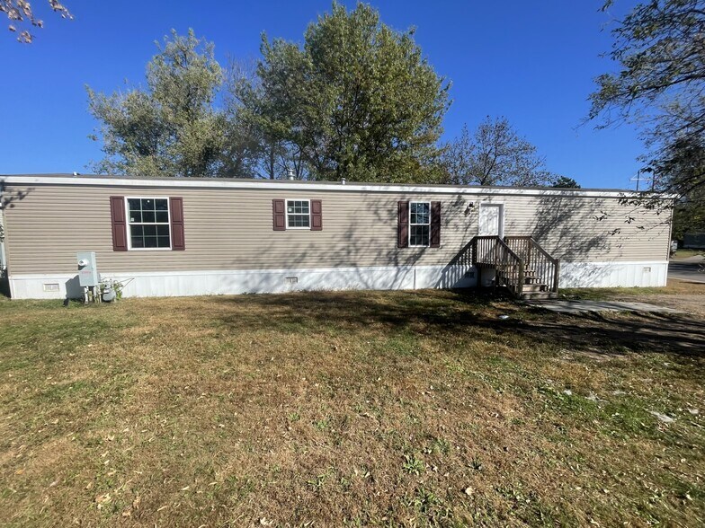 Building Photo - 47 Claremont St