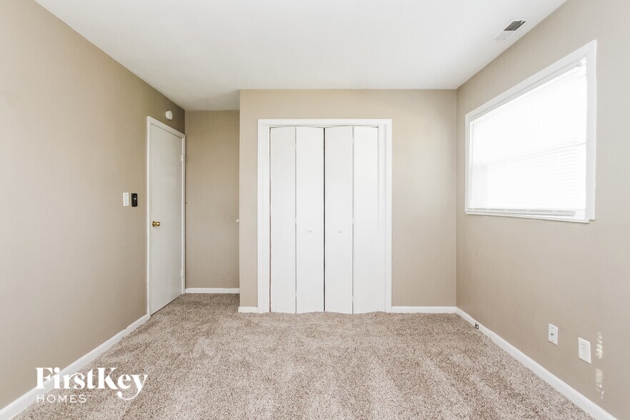 Building Photo - 3223 Vincz Dr