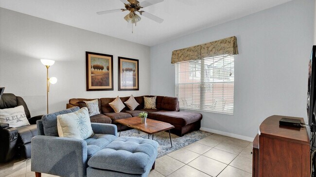 Building Photo - 8975 Majesty Palm Rd