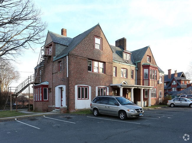 Building Photo - Grove Street Apartments